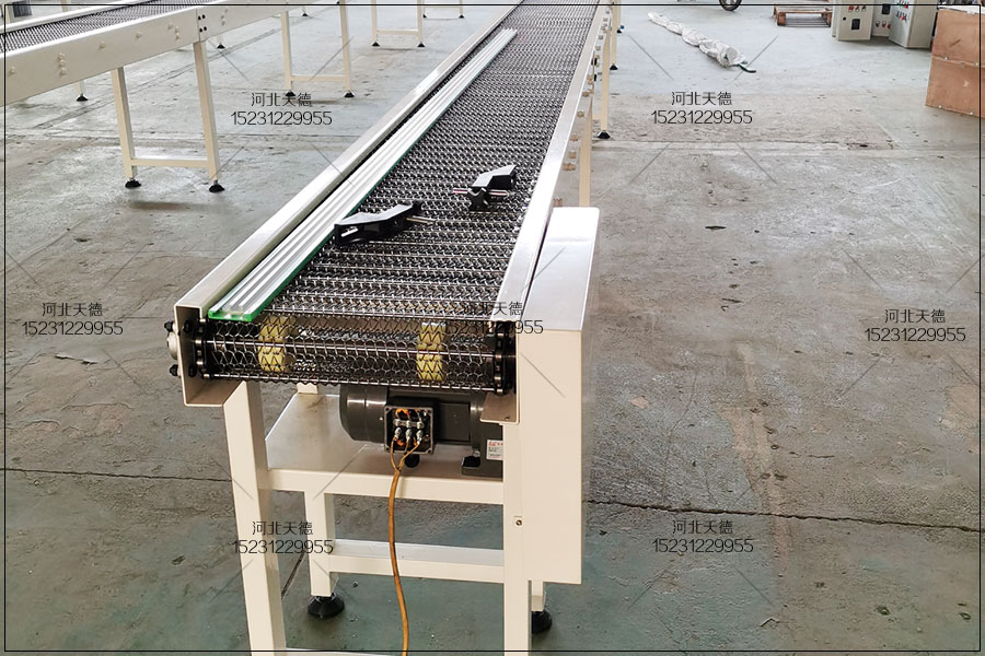 網(wǎng)帶輸送機